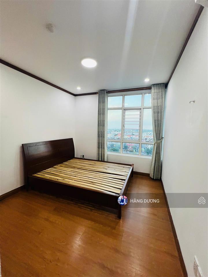 Chuyên bán căn hộ giai việt  góc 3pn 150m2  sổ hồng chính chủ  ngay central mall q8 view thoáng