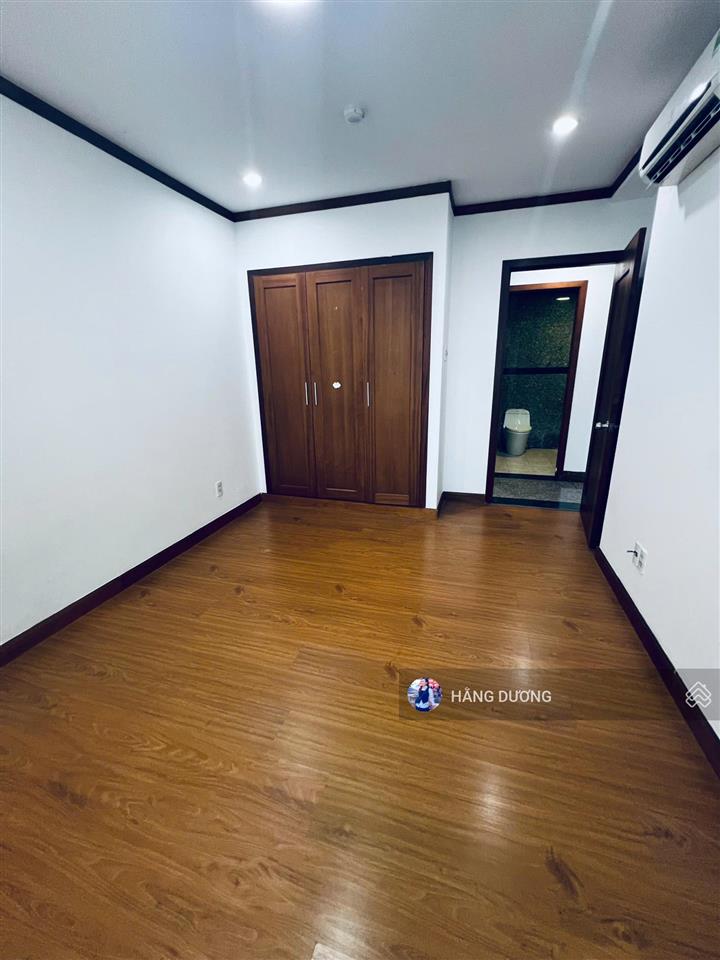 Chuyên bán căn hộ giai việt  góc 3pn 150m2  sổ hồng chính chủ  ngay central mall q8 view thoáng