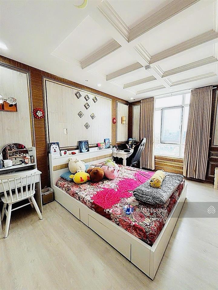 Cần bán một số căn hộ giai việt 3pn  dt 150m2 sổ hồng chính chủ. nhà đẹp thoáng. giá thương lượng