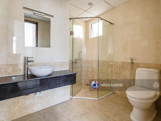 Bán căn hộ quốc cường giai việt  2pn 2wc 115m2  sổ hồng chính chủ. giá tốt/ có tttm central mall