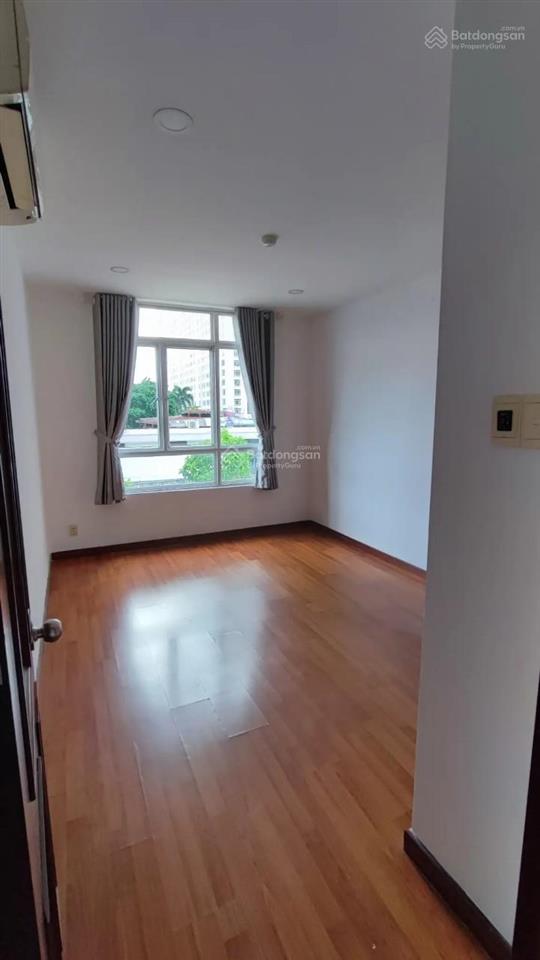 Giỏ hàng ch giai việt trống hoặc full nt cho thuê. 3pn dt lớn 150m2 giá 15tr, view đẹp thoáng mát