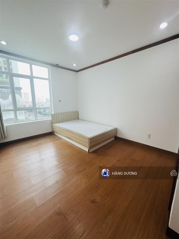 Cần bán căn hộ giai việt. 2pn 2wc  sổ hồng lâu dài. nhà sạch đẹp. giá tốt. mt tạ quang bửu có tttm