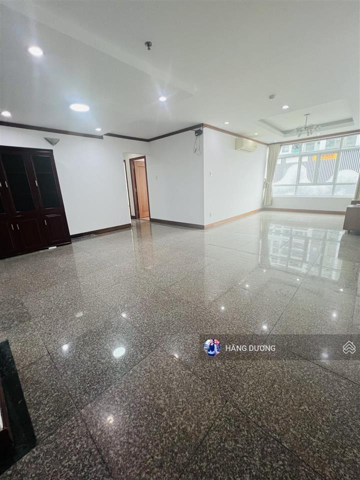 Cần bán căn hộ giai việt. 2pn 2wc  sổ hồng lâu dài. nhà sạch đẹp. giá tốt. mt tạ quang bửu có tttm