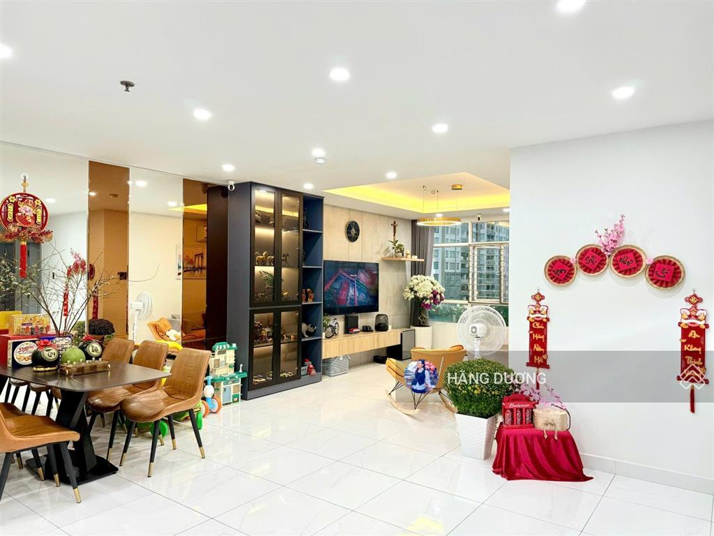 Cần bán căn hộ giai việt. 2pn 2wc  sổ hồng lâu dài. nhà sạch đẹp. giá tốt. mt tạ quang bửu có tttm