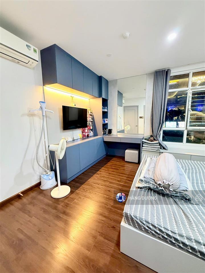 Cần bán căn hộ giai việt. 2pn 2wc  sổ hồng lâu dài. nhà sạch đẹp. giá tốt. mt tạ quang bửu có tttm