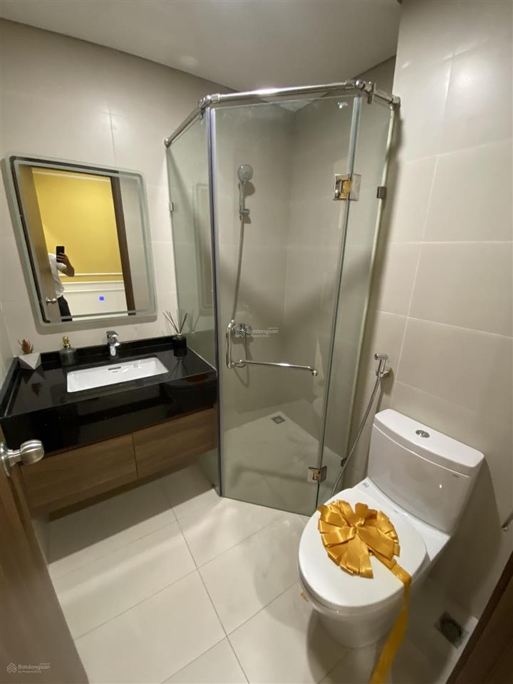 Chính chủ cho thuê căn studio 1n full đồ vinhomes westpoint giá từ 12tr/tháng.  0385 418 ***