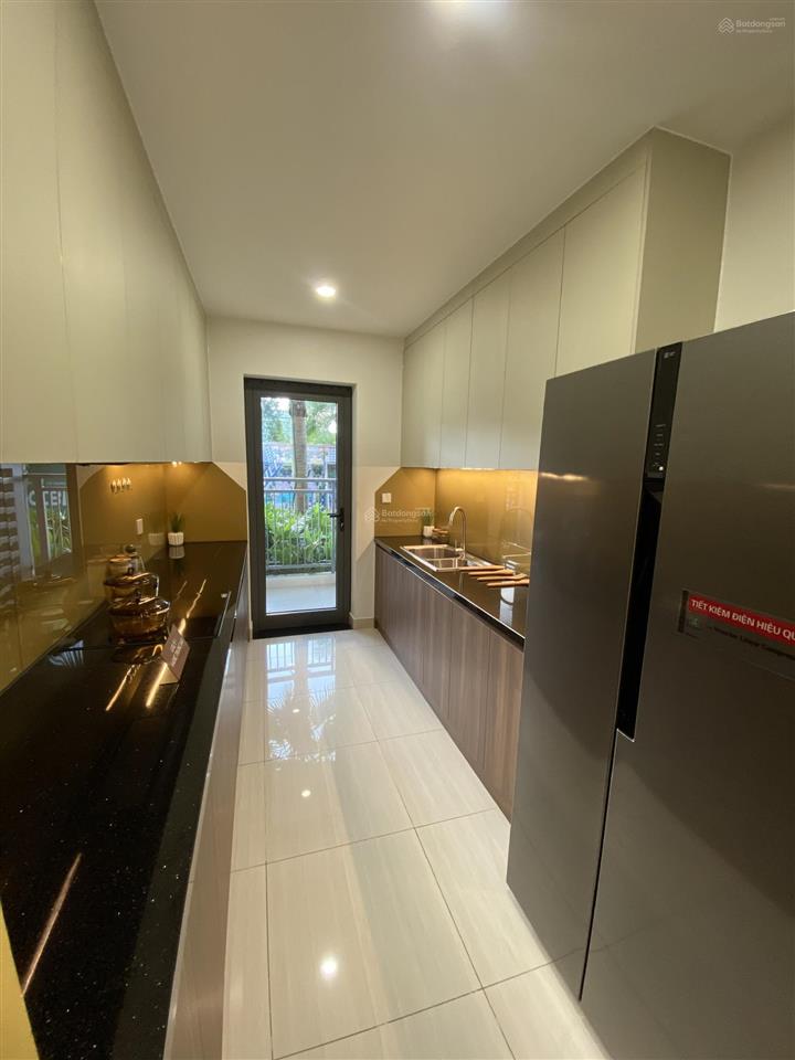 Chính chủ cho thuê căn studio 1n full đồ vinhomes westpoint giá từ 12tr/tháng.  0385 418 ***