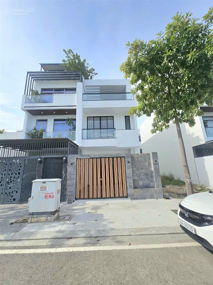 Bán nhà kdt mỹ gia gói 7 đối diện sân bóng ra vng chỉ 50m chỉ 6,4 tỷ 3 tầng