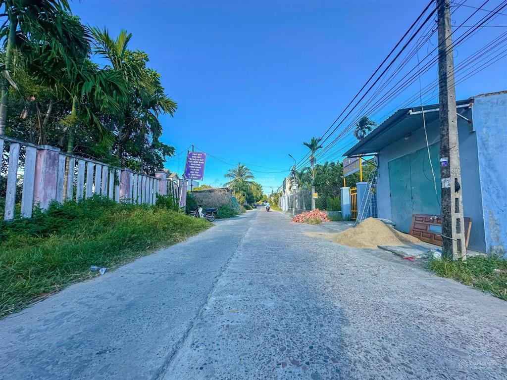 Bê tông rộng 3  4m gần trần hưng đạo, trần thủ độ và fpt.  ngay zalo 24/7