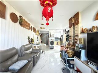 Bán nhanh căn hộ midtown m5, 2pn, sổ hồng, giá 8,4 tỷ.  0909 209 *** thảo