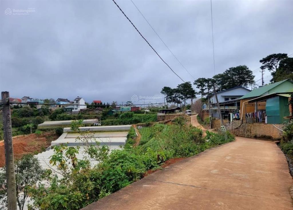 Bán đất 2 mặt tiền đẹp đường ô tô 4m cách trung tâm 12km