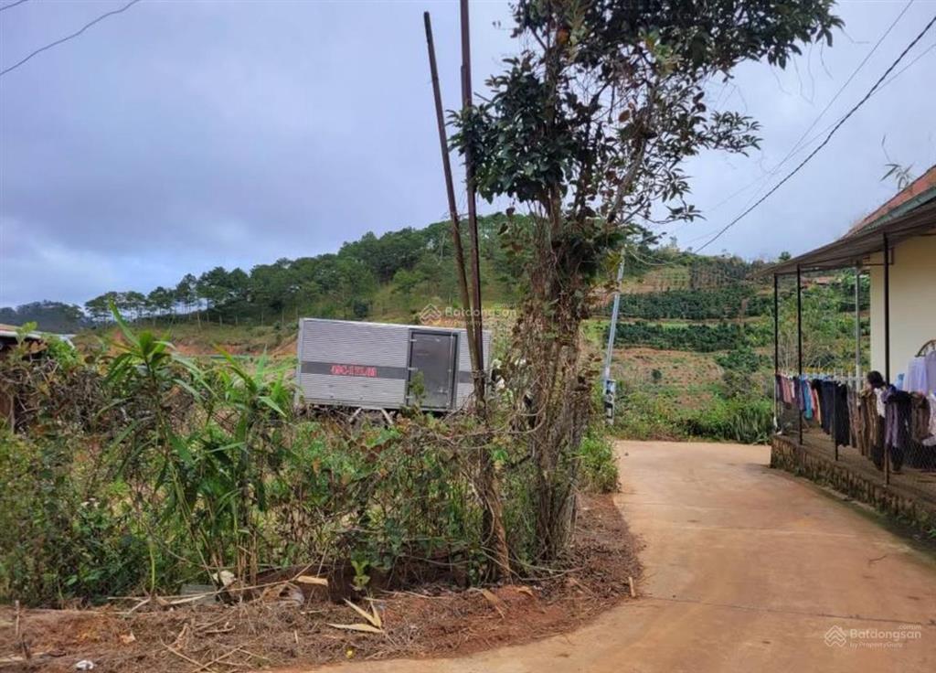 Bán đất 2 mặt tiền đẹp đường ô tô 4m cách trung tâm 12km