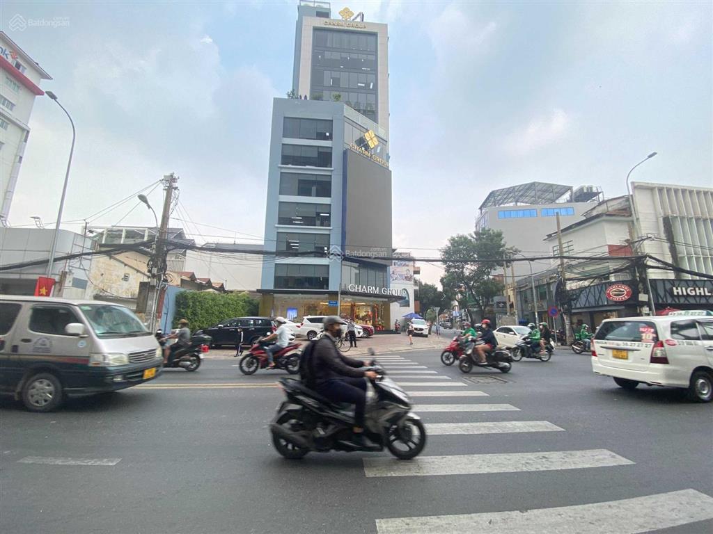 Cho thuê tòa 2 mặt tiền số 92 cách mạng tháng 8, quận 3, dt 20x25m, 2 hầm 12 lầu, dtsd 2.500m2