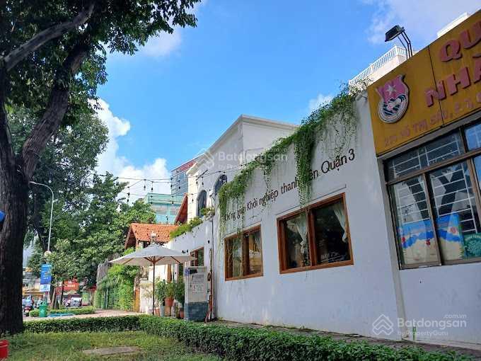 Cho thuê góc 2 mt số 274 võ thị sáu  nguyễn thông, quận 3, dt 15x35m, 1 trệt 2 lầu, dtsd 1.300m2