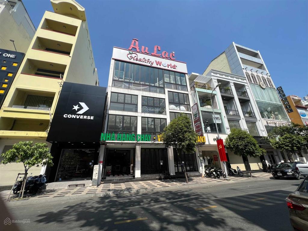 Cho thuê mặt tiền số 116  118  120 nguyễn trãi, quận 1, dt 20x30m, 1 trệt 3 lầu, dtsd 2500 m2