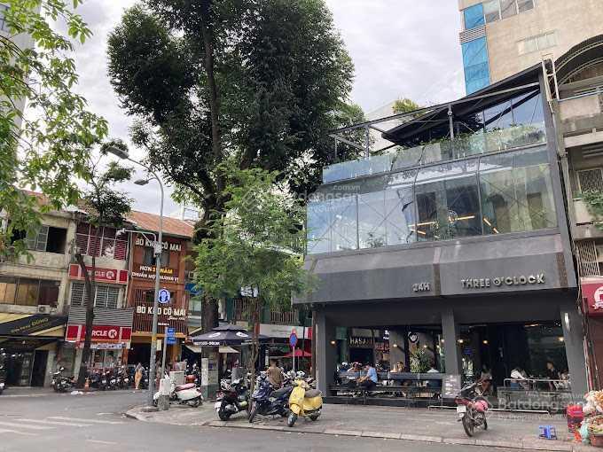 Cho thuê nhà góc 2mt hồ tùng mậu, quận 1. dt 13x30m, 1 trệt, 2 lầu. dtsd 1.100m2