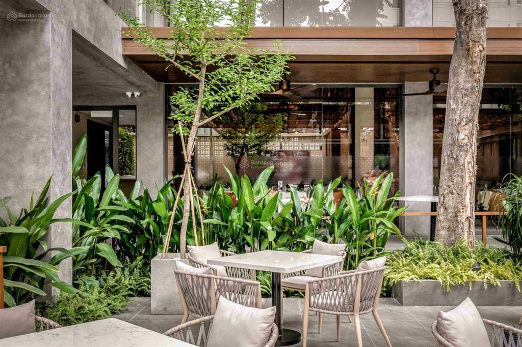 Cho thuê nhà mặt tiền nguyễn đình chiểu, quận 1. dt 15x35m, 1 trệt, 3 lầu. dtsd 3.600m2