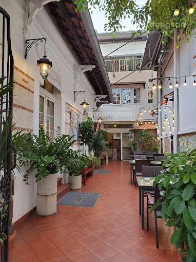 Cho thuê nhà mặt tiền hồ xuân hương, quận 3, dt 20x50m, 1 trệt, 1 lầu, dtsd 2.000m2