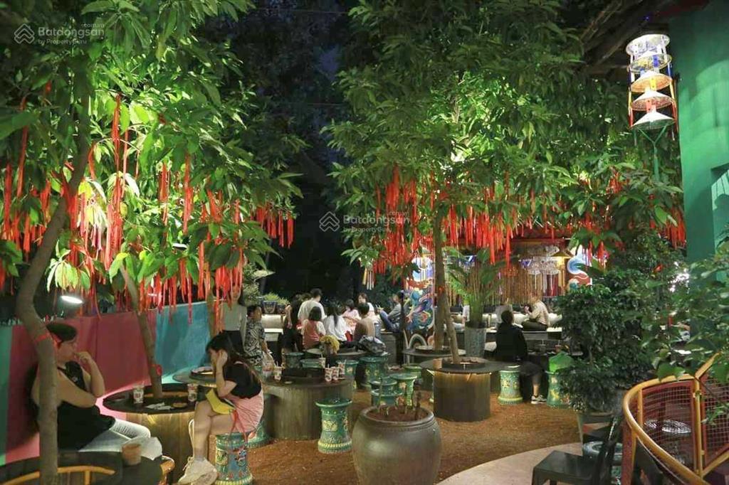 Cho thuê nhà mặt tiền sư thiện chiếu, quận 3. dt 10x40m. 1 trệt, 2 lầu. dtsd 1.200m2