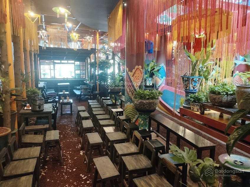 Cho thuê nhà mặt tiền sư thiện chiếu, quận 3. dt 10x40m. 1 trệt, 2 lầu. dtsd 1.200m2