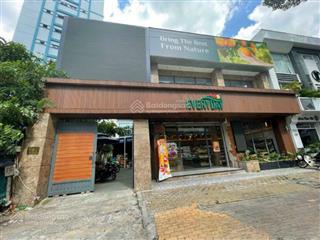 Cho thuê nhà mặt tiền phan liêm, quận 1. dt 15x30m, 1 trệt, 1 lầu. dtsd 900m2
