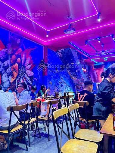 Cho thuê nhà mặt tiền trần khắc chân, quận 1. dt 15x20m, 1 trệt, 2 lầu. dtsd 900m2