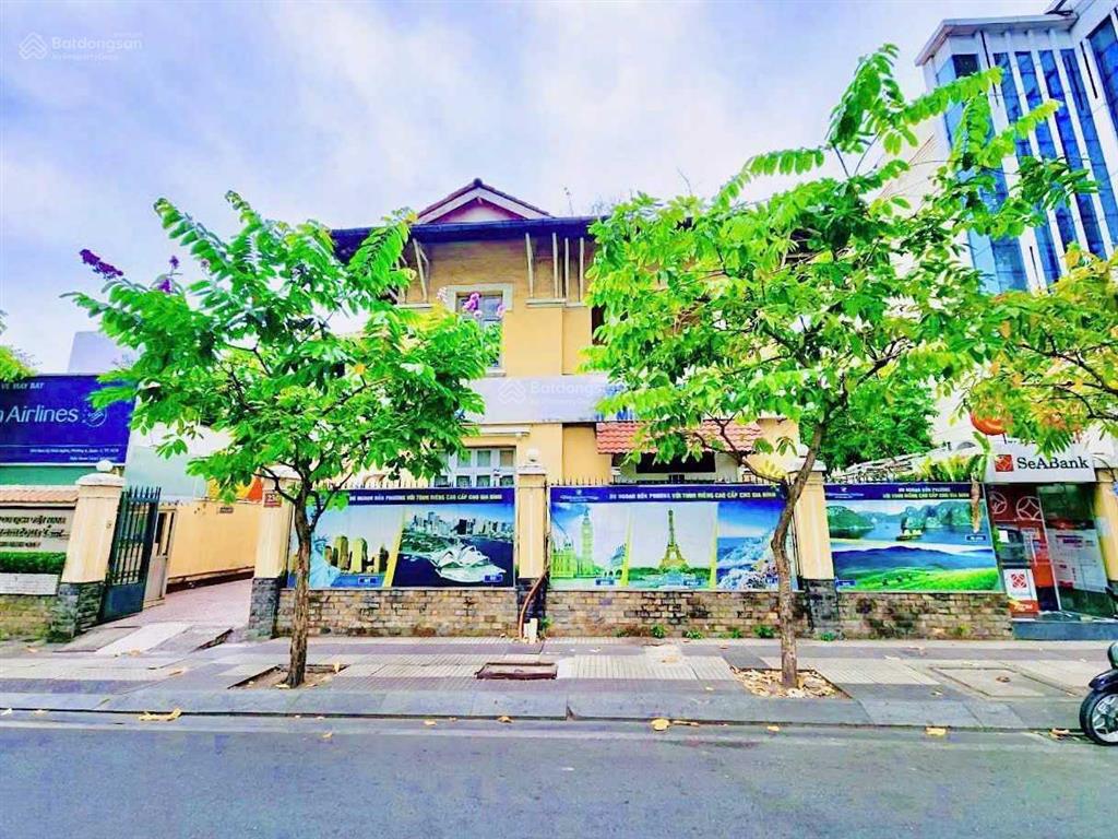 Cho thuê nhà mặt tiền nam kỳ khởi nghĩa, quận 3. dt 20x30m. 1 trệt, 1 lầu. dtsd 2.000m2