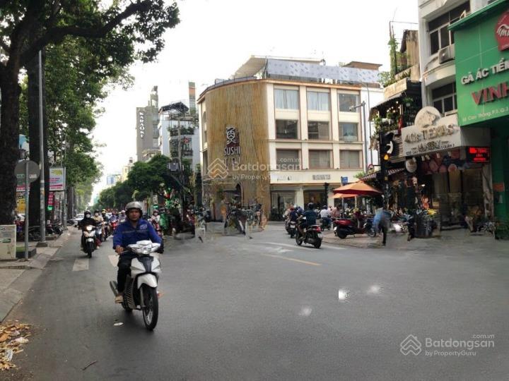 Cho thuê nhà mặt tiền vườn chuối, quận 3. dt 8x45m. 1 trệt, 1 lầu. dtsd 450m2