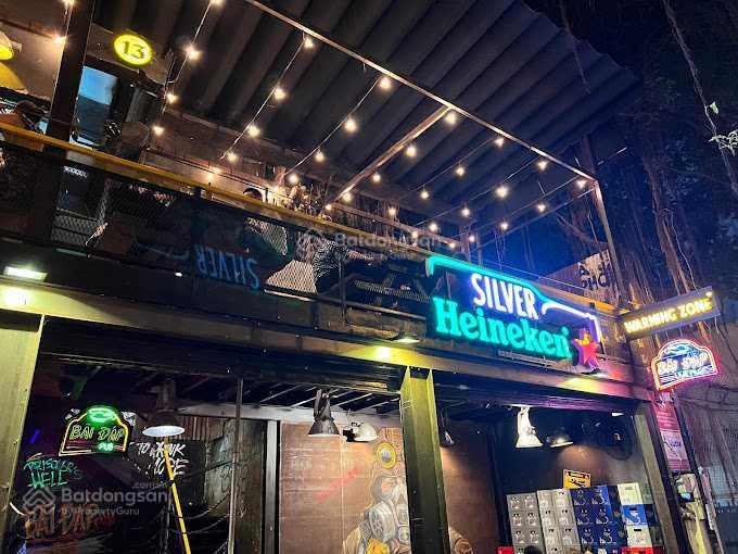 Cho thuê nhà mặt tiền bà huyện thanh quan, quận 3. dt 30x50m, 1 trệt, 1 lầu, dtsd 1.800m2