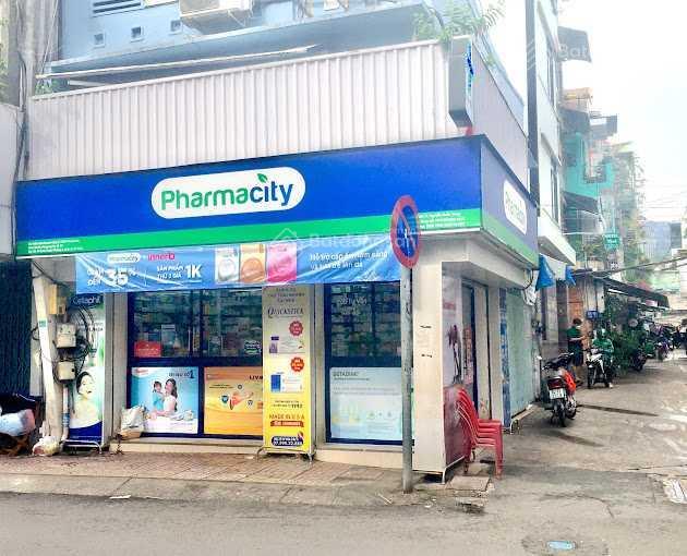 Cho thuê nhà góc 2mt vườn chuối, quận 3. dt 8x50m, 1 trệt, 1 lầu. dtsd 600m2
