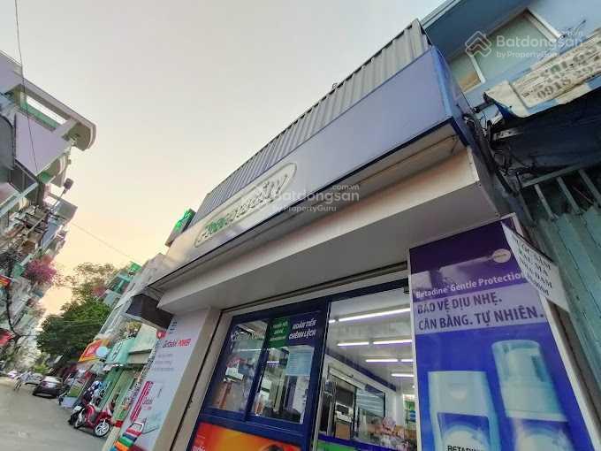 Cho thuê nhà góc 2mt vườn chuối, quận 3. dt 8x50m, 1 trệt, 1 lầu. dtsd 600m2