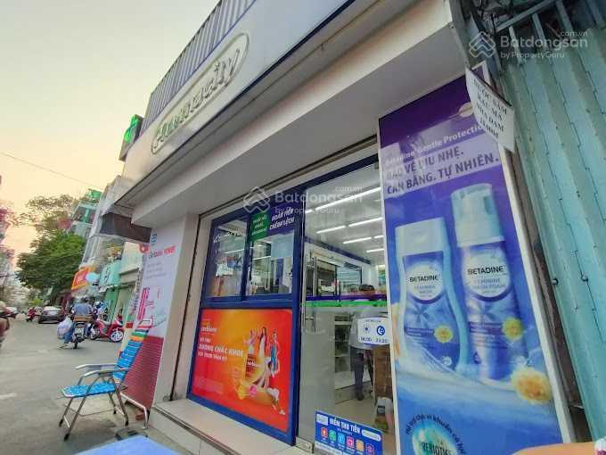 Cho thuê nhà góc 2mt vườn chuối, quận 3. dt 8x50m, 1 trệt, 1 lầu. dtsd 600m2