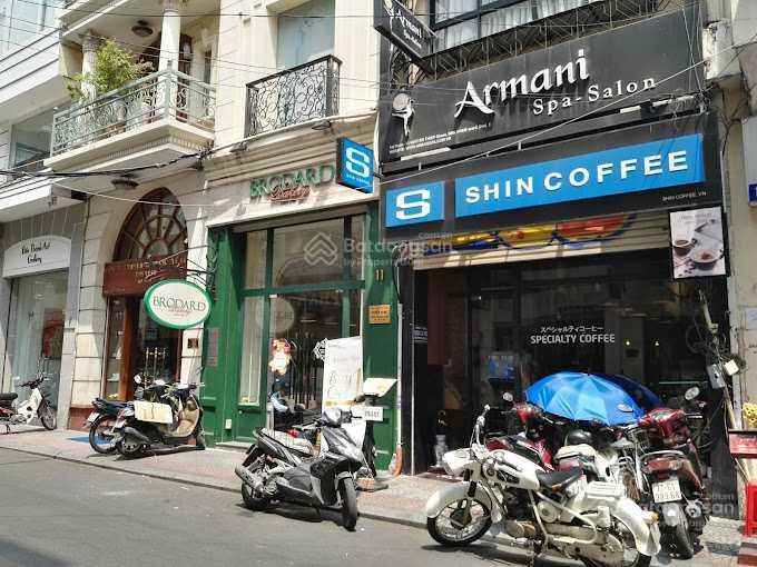 Cho thuê nhà mặt tiền hồ huấn nghiệp, quận 1. dt 10x50m, 1 trệt, 1 lầu. dtsd 1.000m2