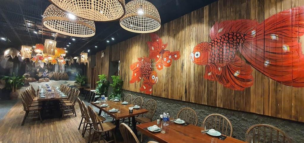 Cho thuê nhà mặt phố thảo điền, quận 2. dtsd 600m2, chính chủ tốt