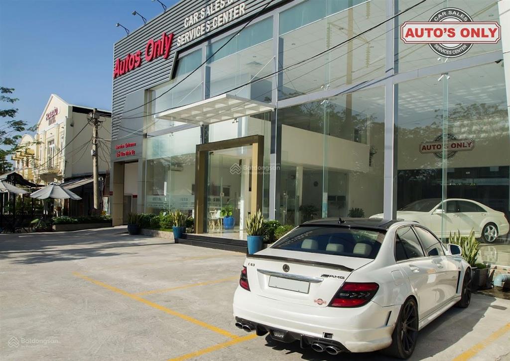 Cho thuê nhà mặt tiền nguyễn thị thập, phường tân phong, quận 7. dt 20x50m. trệt lửng