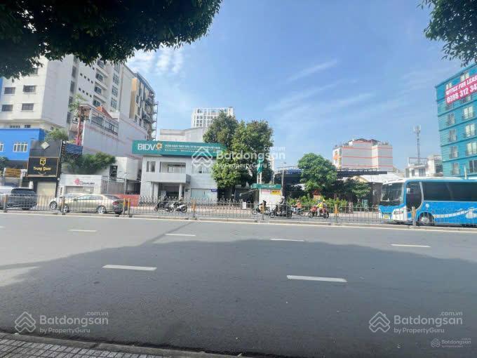 Cho thuê nhà mặt phố hàng hiếm tại hoàng văn thụ, phú nhuận, giá 220 triệu, 520m²