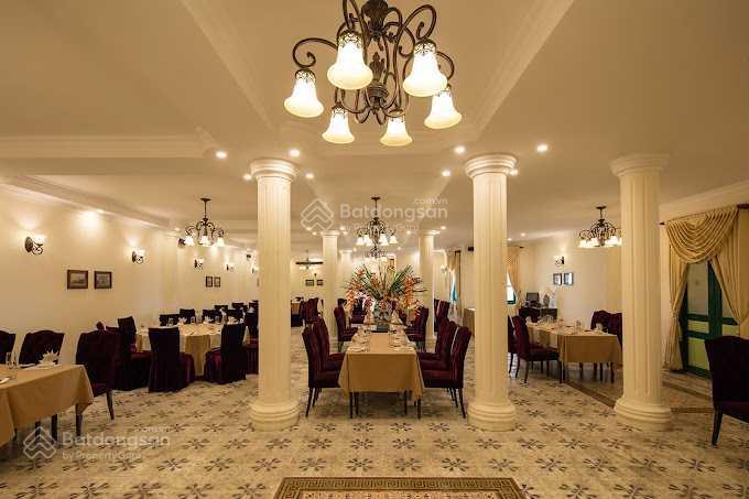 Cho thuê nhà mặt tiền trương định, quận 3. dt 40x50m. 1 trệt, 2 lầu. dtsd 4.000m2