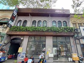 Cho thuê nhà mặt tiền huỳnh thúc khánh, quận 1. dt 20x45m, 1 trệt, 1 lầu. dtsd 1.000m2