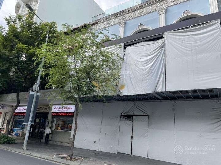 Cho thuê nhà mặt tiền nguyễn cư trinh, quận 1. dt 15x40m. 1 trệt 2 lầu. dtsd 1.800m2