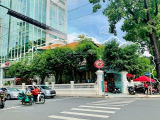 Cho thuê nhà mặt tiền trường sa, quận 3. dt 25x40m. 1 trệt, 1 lầu. dtsd 2.000m2