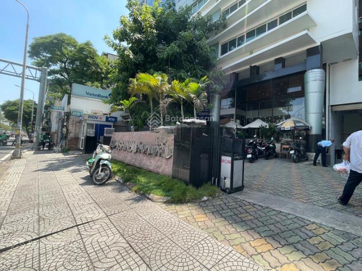 Cho thuê nhà mặt tiền nguyễn văn cừ, quận 1. dt 15x25m, 1 hầm 1 trệt, 8 lầu. dtsd 3.300m2