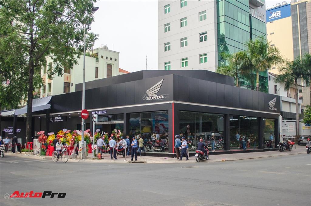 Cho thuê góc 2mt đường pasteur, phường 6, quận 3. dt 17x20m. 1 trệt