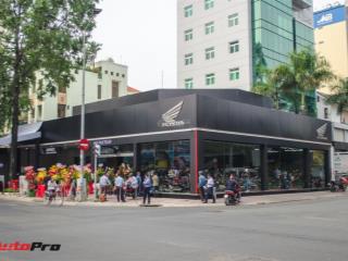 Cho thuê góc 2mt đường pasteur, phường 6, quận 3. dt 17x20m. 1 trệt