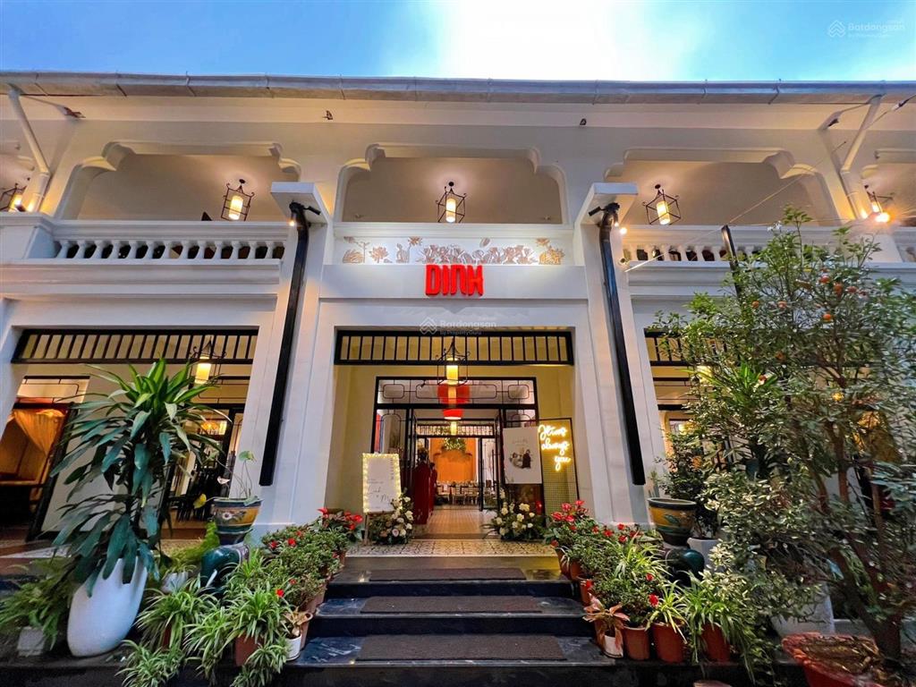 Cho thuê nhà mặt tiền thảo điền, phường thảo điền, quận 2. dt 25x30m. trệt lầu