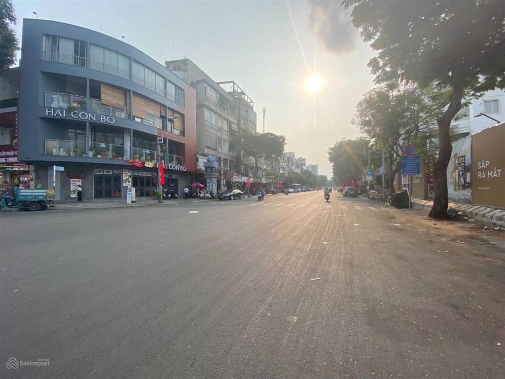 Cho thuê 2 mặt tiền số 85 nguyễn cư trinh với cống quỳnh, quận 1, 7x20m, 1 trệt 4 lầu, dtsd 600 m2