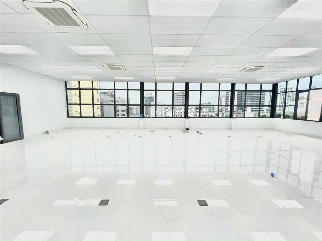 Cho thuê tòa số 303 phan đình phùng, phú nhuận, dt 8.5x35m nở hậu 11m, 1 trệt 5 lầu, dtsd 1.400m2