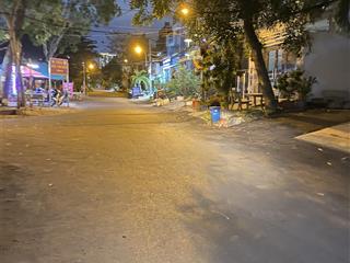 Bán đất mặt tiền đường số kdc ấp 5 phong phú . 4,5 x 18 . giá  6ty5 . ngay trường quốc tế