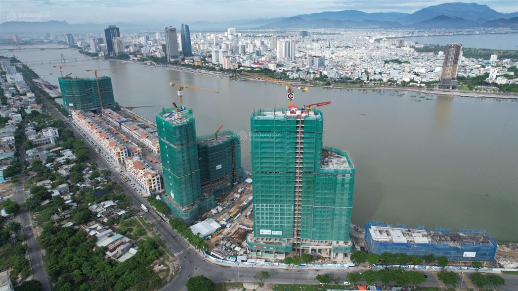 Căn góc mặt sông hàn ngang 9.7m nhìn thẳng bến du thuyền giá tốt  sở hữu lâu dài, 10/2025 nhận nhà