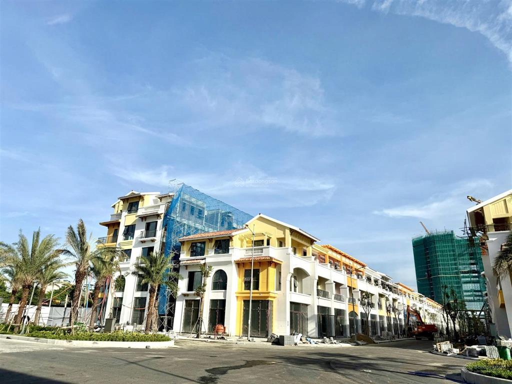 Căn góc mặt sông hàn ngang 9.7m nhìn thẳng bến du thuyền giá tốt  sở hữu lâu dài, 10/2025 nhận nhà