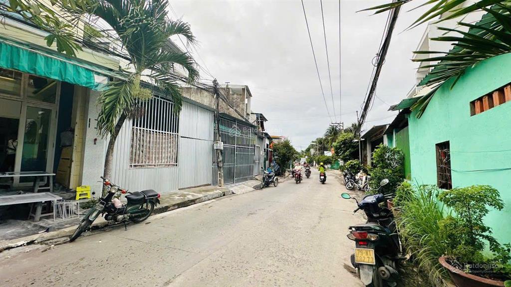 Bán nhà mặt tiền ngô đến có dòng tiền 12 tr/tháng ( có 4 căn trọ full 100%